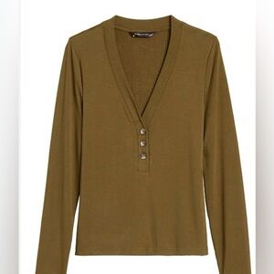 Banana Republic ribbed big button henley size S